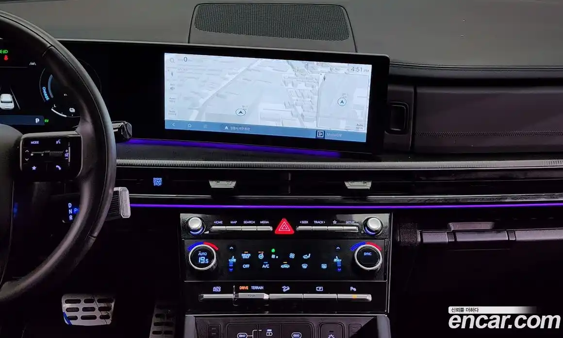 Hyundai Santa Fe 2024 1.6 Автомат в Москве № 116160, фото 13