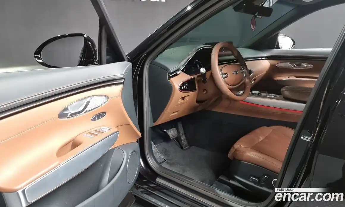 Genesis GV70 2023 2.5 Автомат в Москве № 116286, фото 3