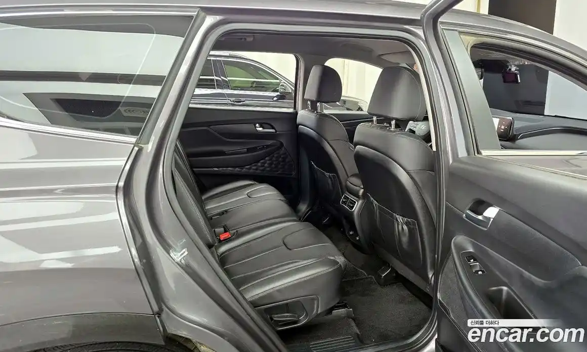 Hyundai Santa Fe 2023 2.2 Автомат в Москве № 116479, фото 16