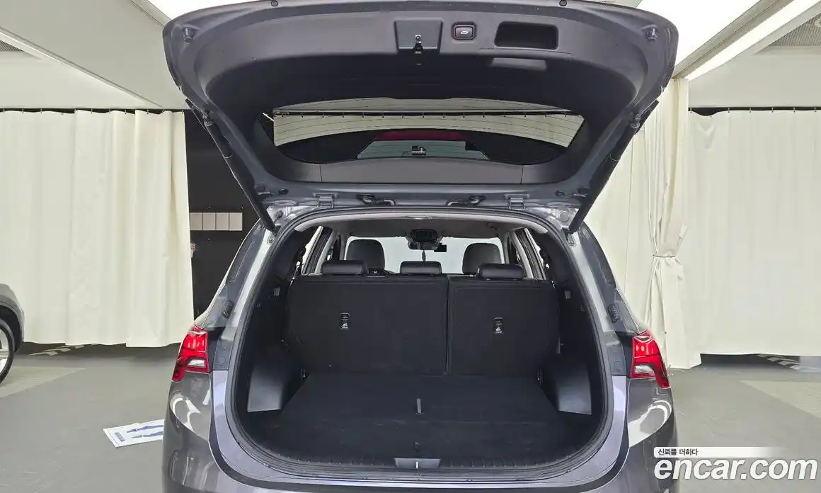 Hyundai Santa Fe 2023 2.2 Автомат в Москве № 116479, фото 17