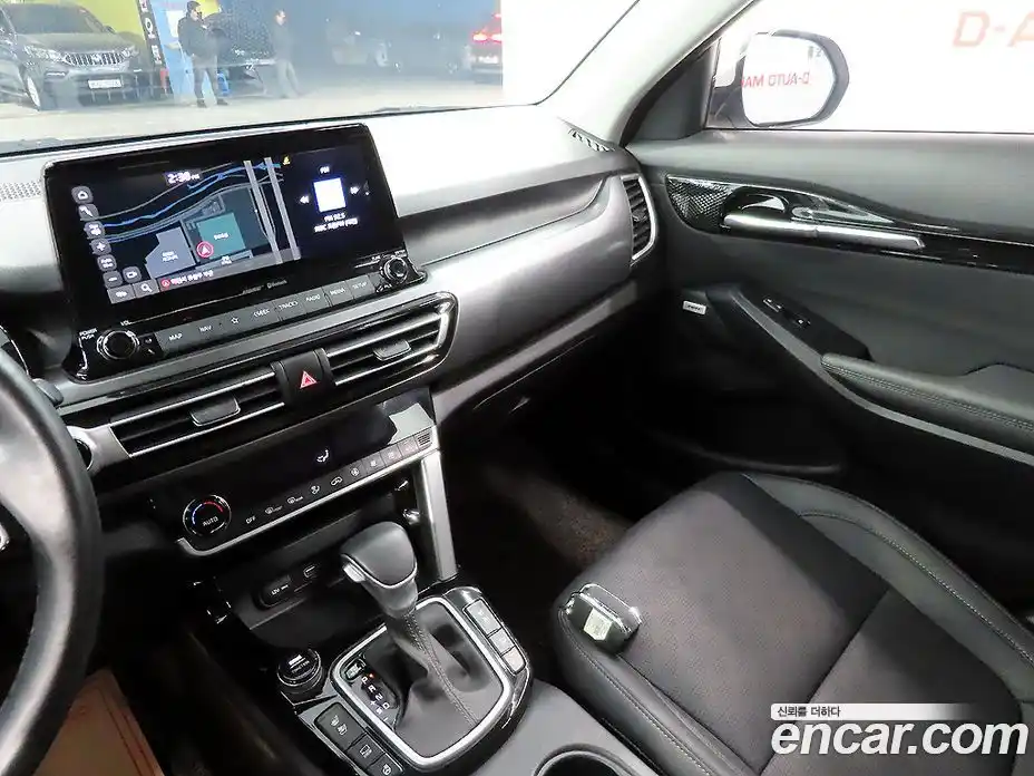 Kia Seltos 2023 1.6 Автомат в Москве № 120128, фото 13