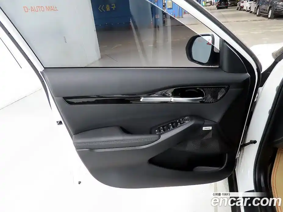 Kia Seltos 2023 1.6 Автомат в Москве № 120128, фото 15