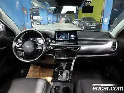 Kia Seltos 2023 1.6 Автомат в Москве № 120128, миниатюра 7