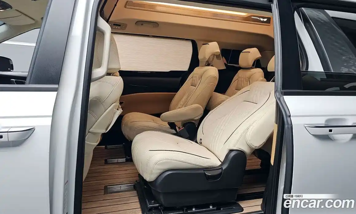 Kia Canival 2023 3.5 Автомат в Москве № 12021, фото 17