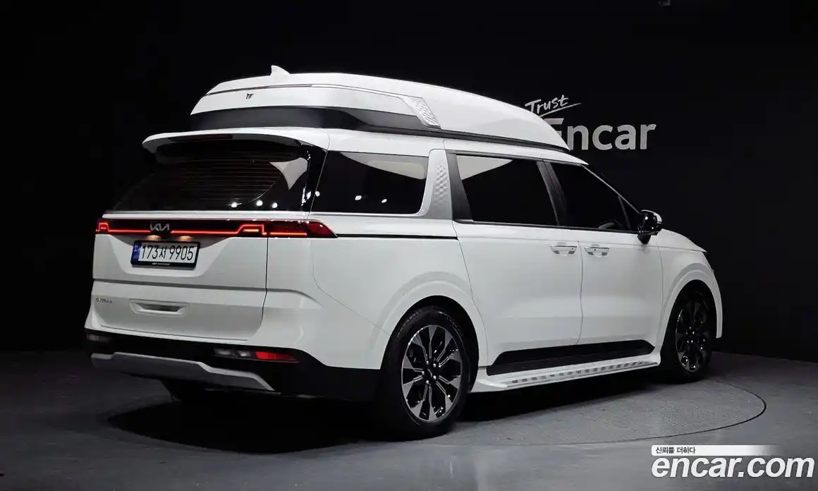 Kia Canival 2023 3.5 Автомат в Москве № 12021, фото 8