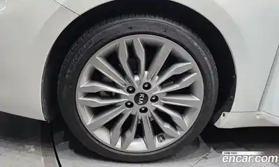 Kia K7 2020 2.5 Автомат в Москве № 121709, миниатюра 3