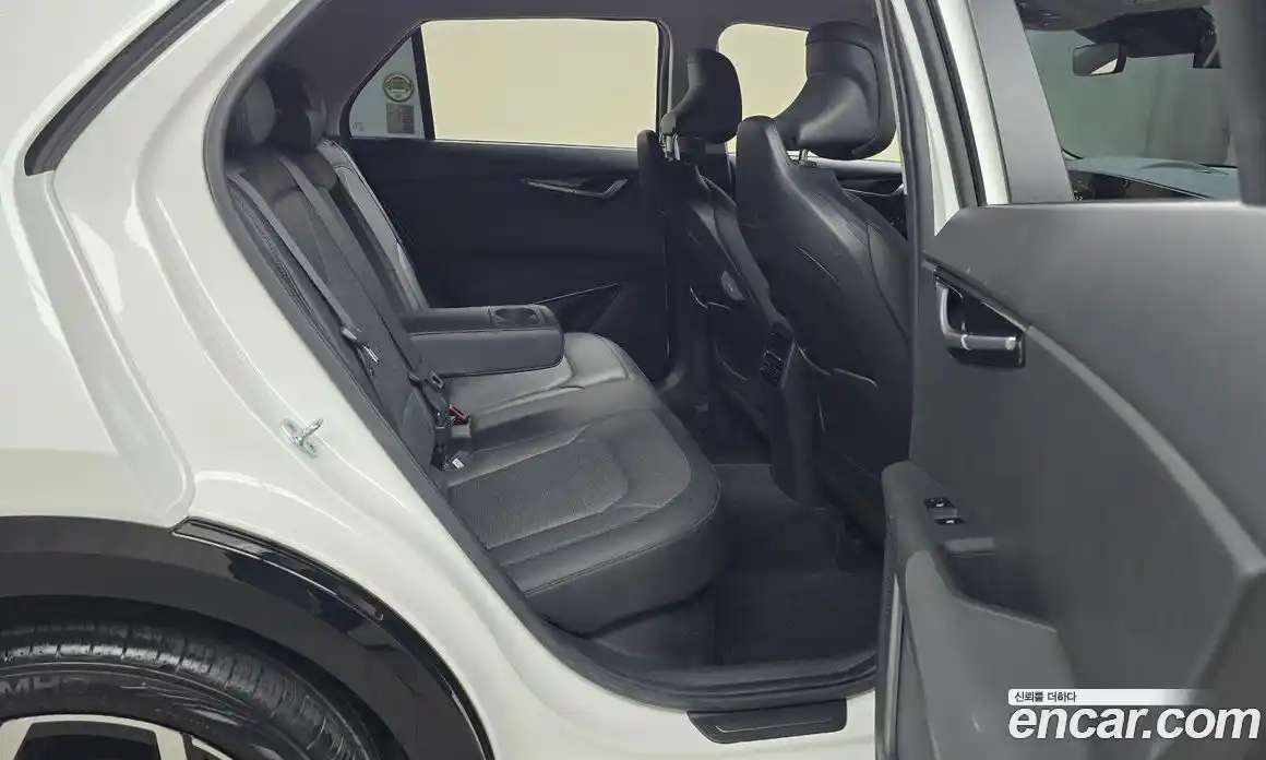 Kia Niro 2022 1.6 Автомат в Москве № 132121, фото 14