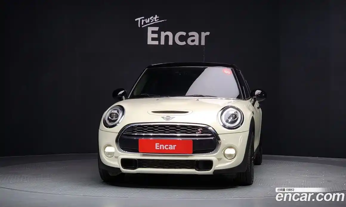 Mini Cooper 2019 2.0 Автомат в Москве № 134979, фото 13