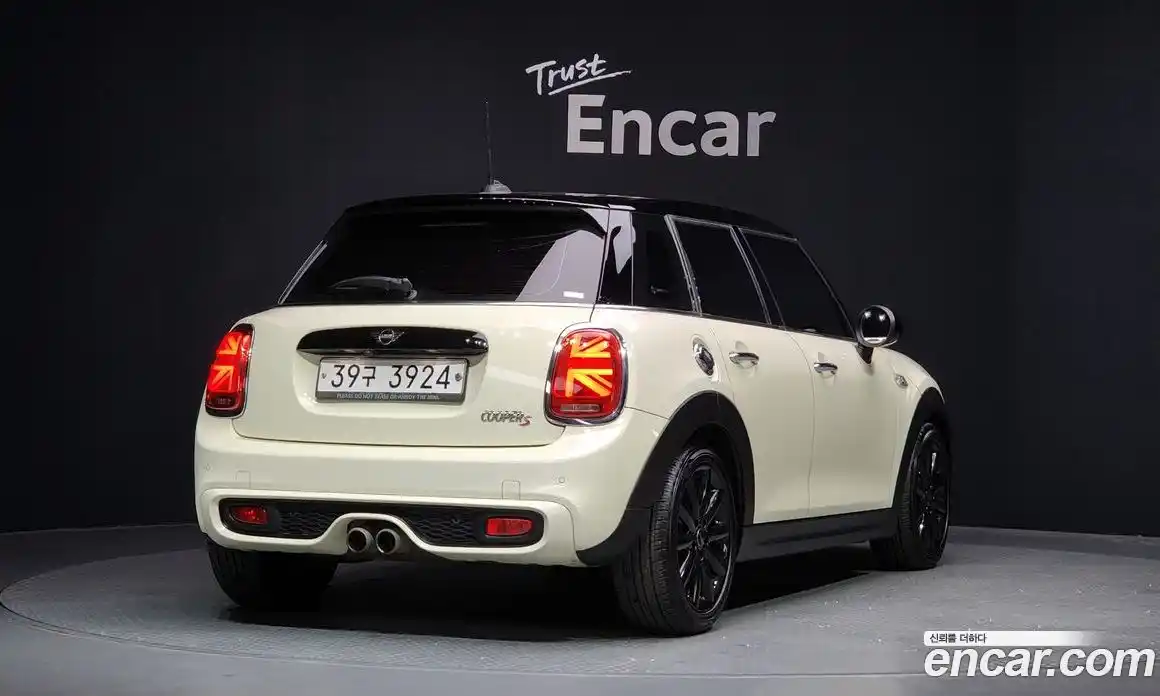 Mini Cooper 2019 2.0 Автомат в Москве № 134979, фото 16