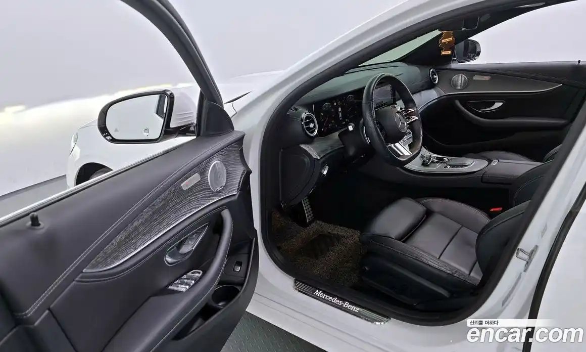 Mercedes-Benz E-Class 2021 2.0 Автомат в Москве № 139750, фото 12