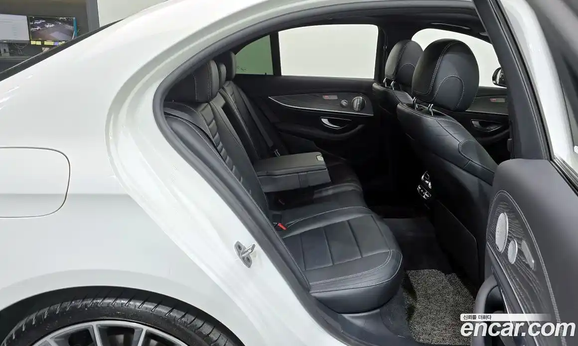 Mercedes-Benz E-Class 2021 2.0 Автомат в Москве № 139750, фото 8