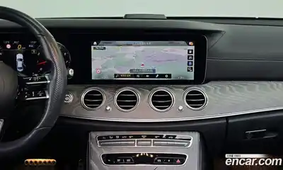 Mercedes-Benz E-Class 2021 2.0 Автомат в Москве № 139750, миниатюра 9