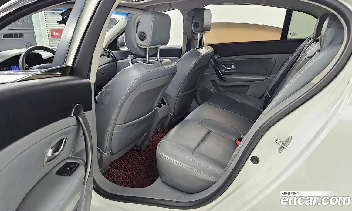 Renault SM5 2010 2.0 Автомат в Москве № 151837, фото 14