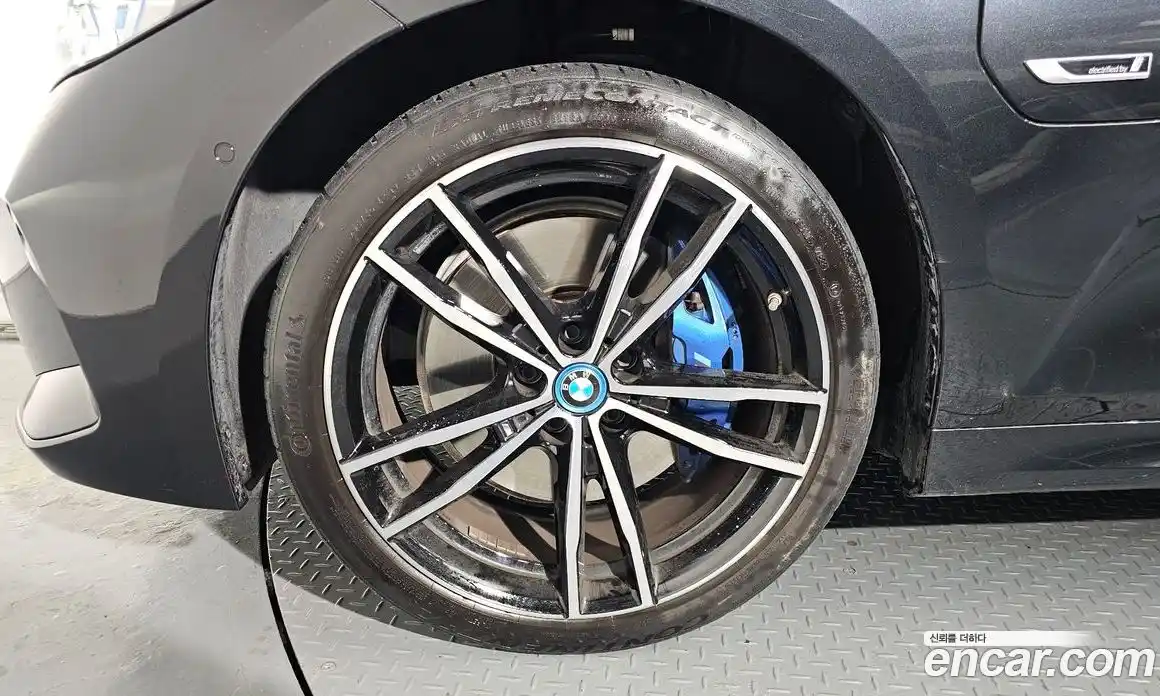 BMW 3-Series 2023 2.0 Автомат в Москве № 157459, фото 5