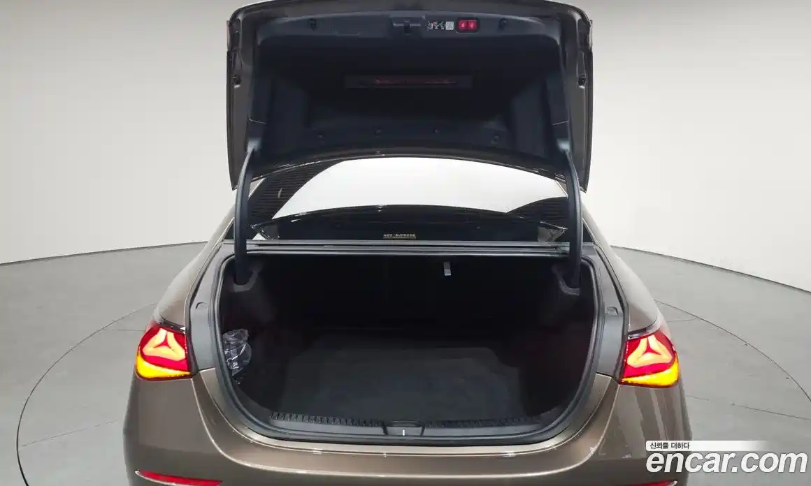 Mercedes-Benz E-Class 2025 2.0 Автомат в Москве № 160277, фото 19