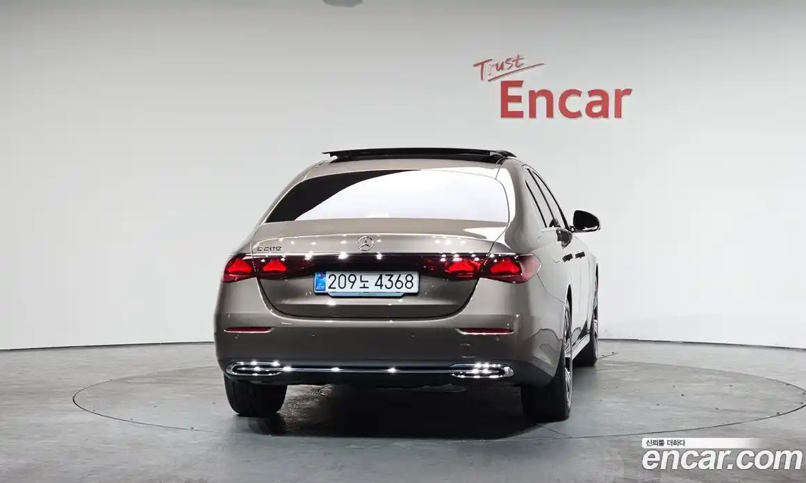 Mercedes-Benz E-Class 2025 2.0 Автомат в Москве № 160277, фото 3