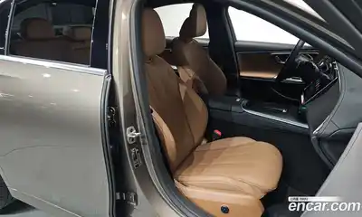 Mercedes-Benz E-Class 2025 2.0 Автомат в Москве № 160277, миниатюра 9