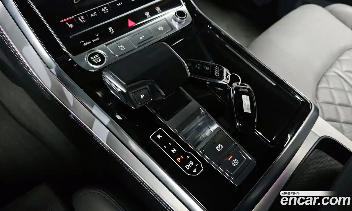 Audi Q8 2022 3.0 Автомат в Москве № 162396, фото 1