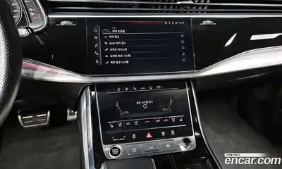 Audi Q8 2022 3.0 Автомат в Москве № 162396, миниатюра 2