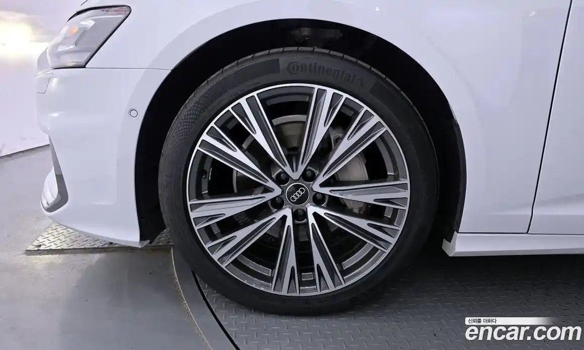 Audi A6 2023 2.0 Автомат в Москве № 162779, фото 5