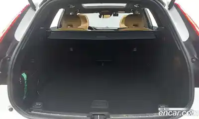 Volvo XC60 2021 2.0 Автомат в Москве № 164769, миниатюра 11