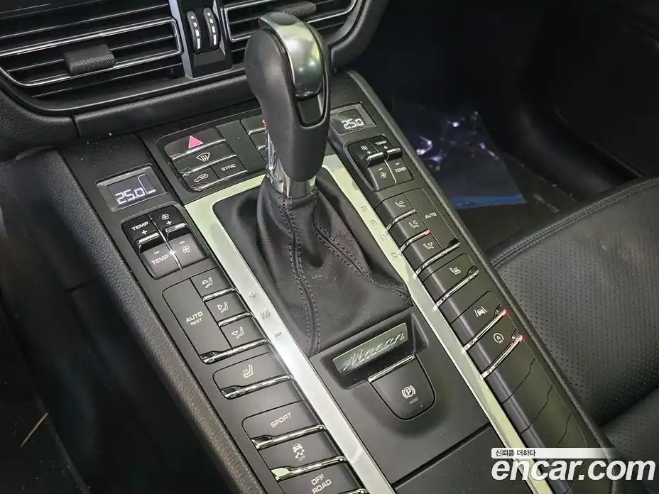 Porsche Macan 2021 2.0 Автомат в Москве № 165230, фото 14