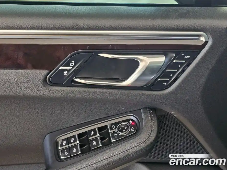 Porsche Macan 2021 2.0 Автомат в Москве № 165230, фото 17