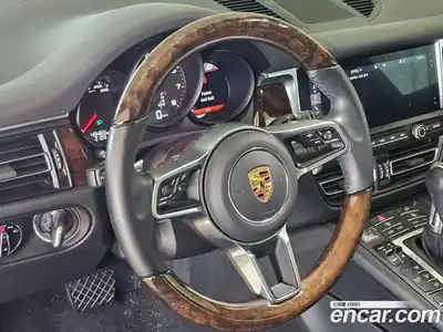 Porsche Macan 2021 2.0 Автомат в Москве № 165230, миниатюра 8