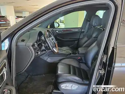 Porsche Macan 2021 2.0 Автомат в Москве № 165230, миниатюра 9