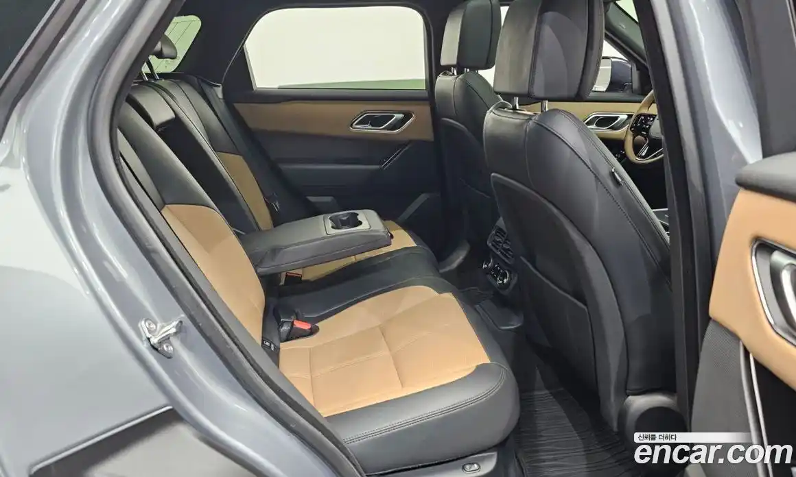 Land Rover Range-Rover Velar 2025 3.0 Автомат в Москве № 166078, фото 17