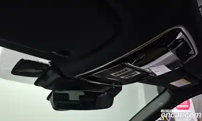 Land Rover Range-Rover Velar 2025 3.0 Автомат в Москве № 166078, миниатюра 2