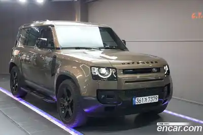 Land Rover Defender, 2023