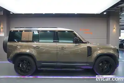 Land Rover Defender 2023 3.0 Автомат в Москве № 166741, миниатюра 3
