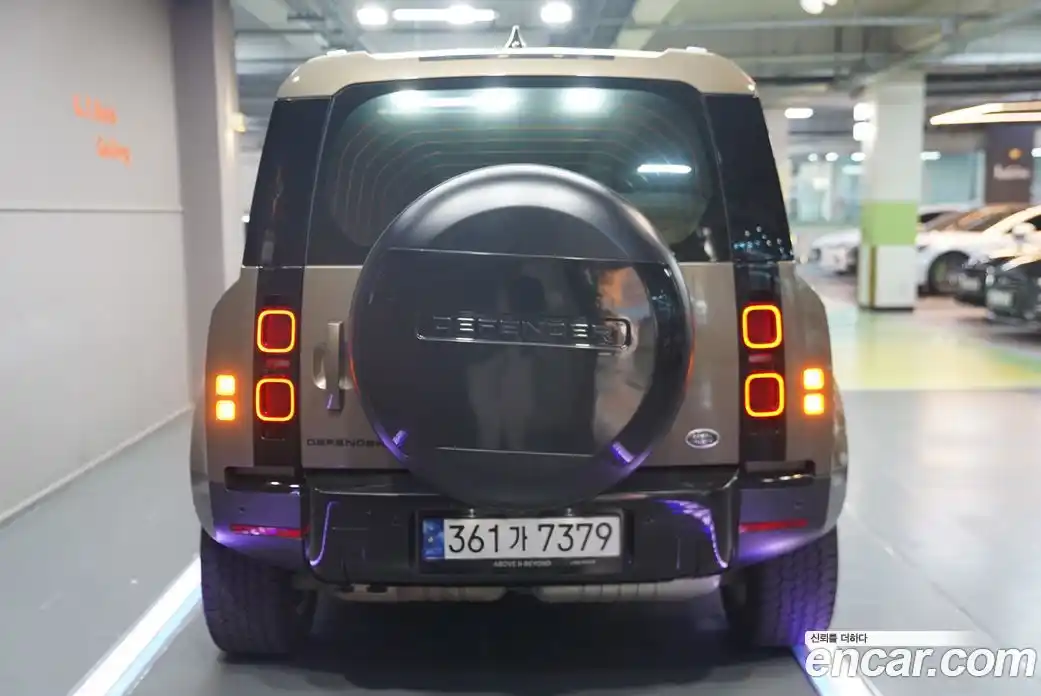 Land Rover Defender 2023 3.0 Автомат в Москве № 166741, фото 4