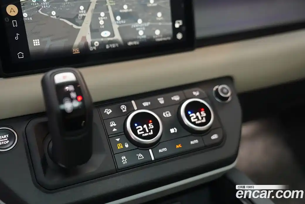 Land Rover Defender 2023 3.0 Автомат в Москве № 166741, фото 9