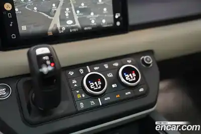 Land Rover Defender 2023 3.0 Автомат в Москве № 166741, миниатюра 9