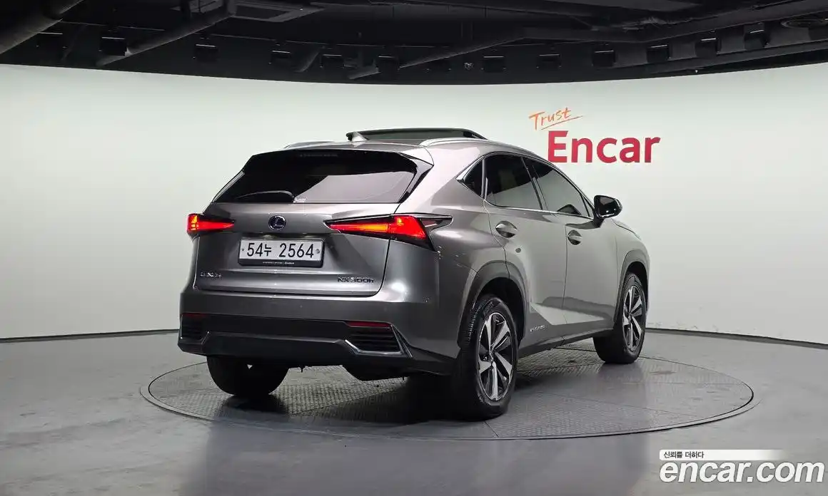 Lexus NX 2018 2.5 Автомат в Москве № 168303, фото 18