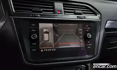 Volkswagen Tiguan 2018 2.0 Автомат в Москве № 168594, миниатюра 5