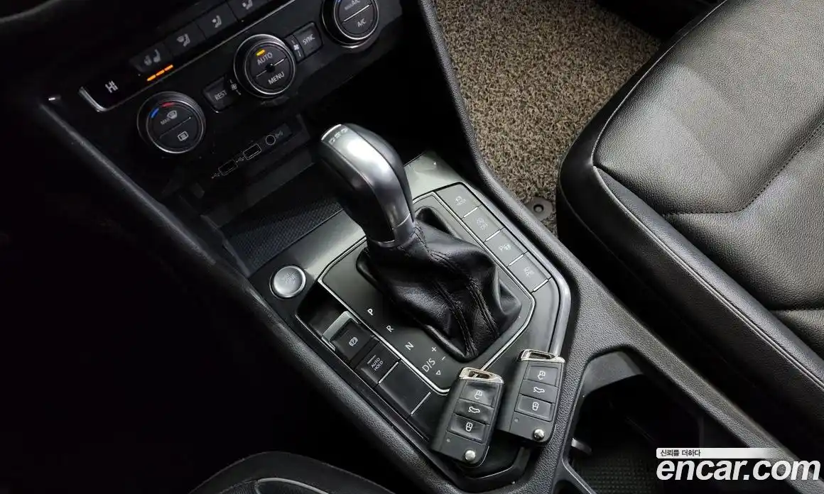 Volkswagen Tiguan 2018 2.0 Автомат в Москве № 168594, фото 6