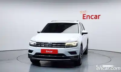 Volkswagen Tiguan 2018 2.0 Автомат в Москве № 168594, миниатюра 8