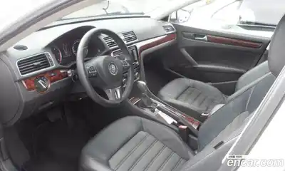 Volkswagen Passat 2012 2.0 Автомат в Москве № 169314, миниатюра 7