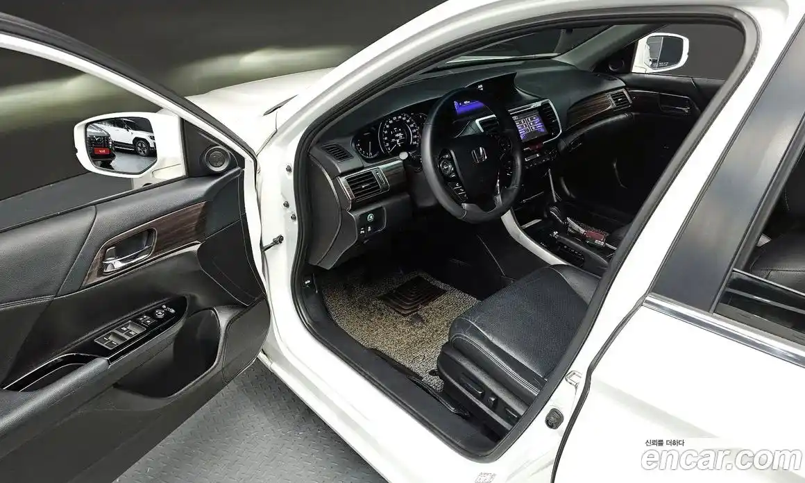 Honda Accord 2016 2.4 Автомат в Москве № 170635, фото 1