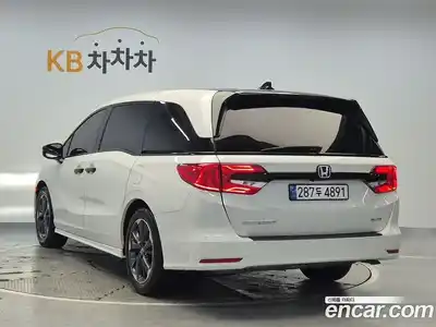Honda Odyssey 2022 3.5 Автомат в Москве № 170700, миниатюра 4