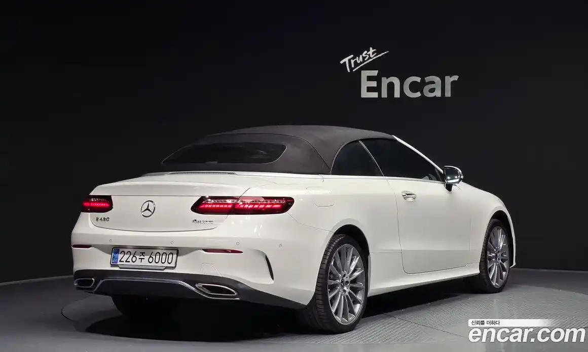 Mercedes-Benz E-Class 2023 3.0 Автомат в Москве № 175199, фото 20