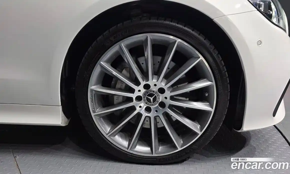 Mercedes-Benz E-Class 2023 3.0 Автомат в Москве № 175199, фото 5