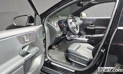 Mercedes-Benz GLA-Class 2021 2.0 Автомат в Москве № 179034, миниатюра 10