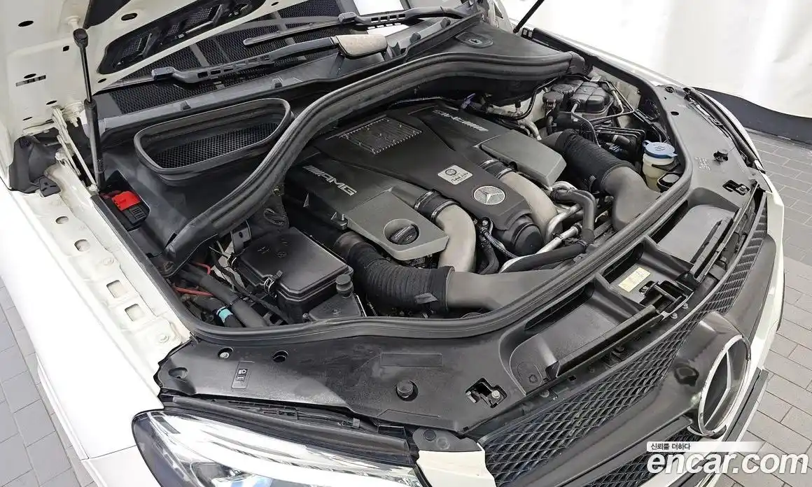 Mercedes-Benz GLE-Class 2016 5.5 Автомат в Москве № 194781, фото 16