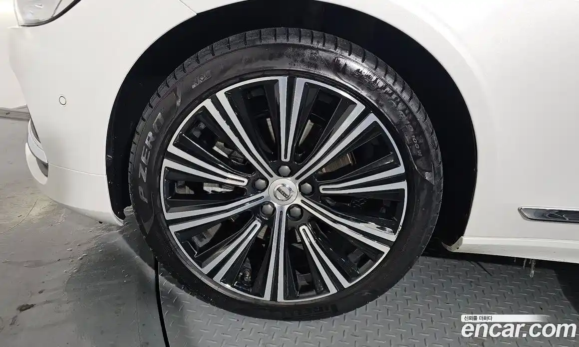 Volvo S90 2023 2.0 Автомат в Москве № 196940, фото 1