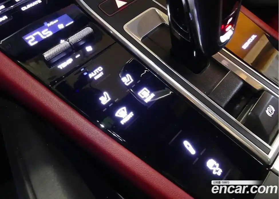 Porsche Cayenne 2023 3.0 Автомат в Москве № 197838, фото 16