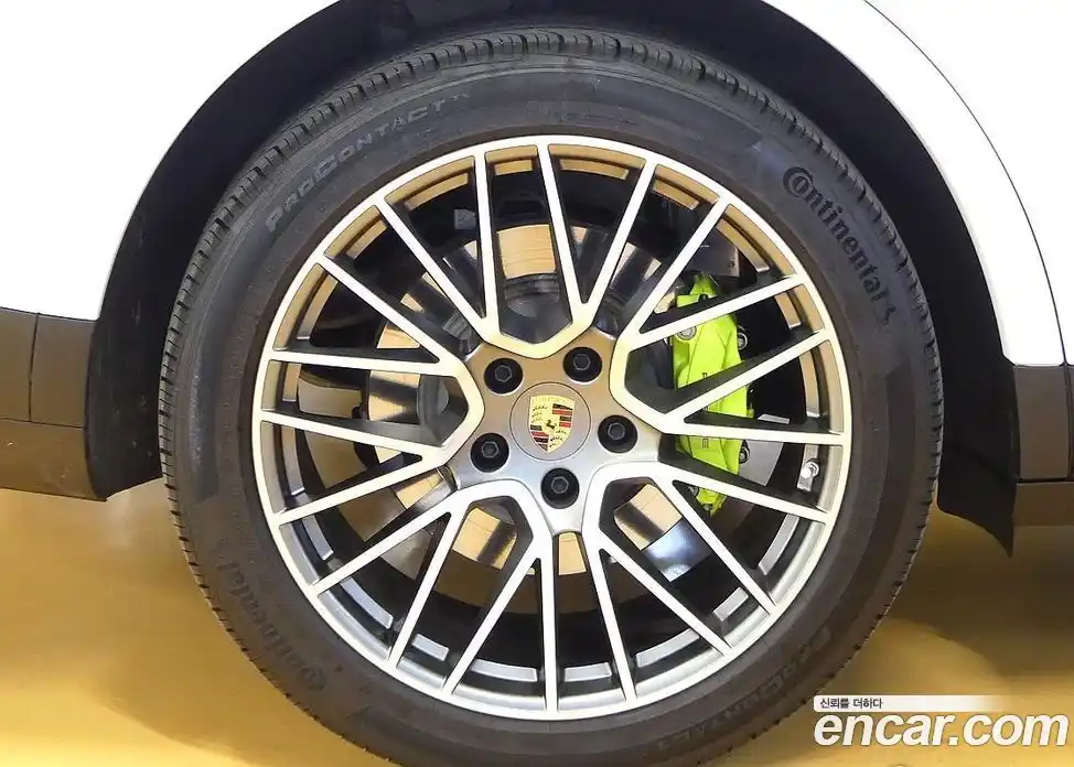 Porsche Cayenne 2023 3.0 Автомат в Москве № 197838, фото 5